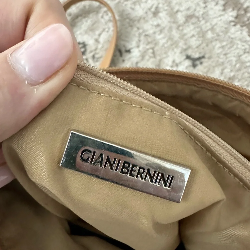 GIANI BERNINI Tonal logo faux-leather women's crossbody bag - Navy / White - Picture 5 of 5